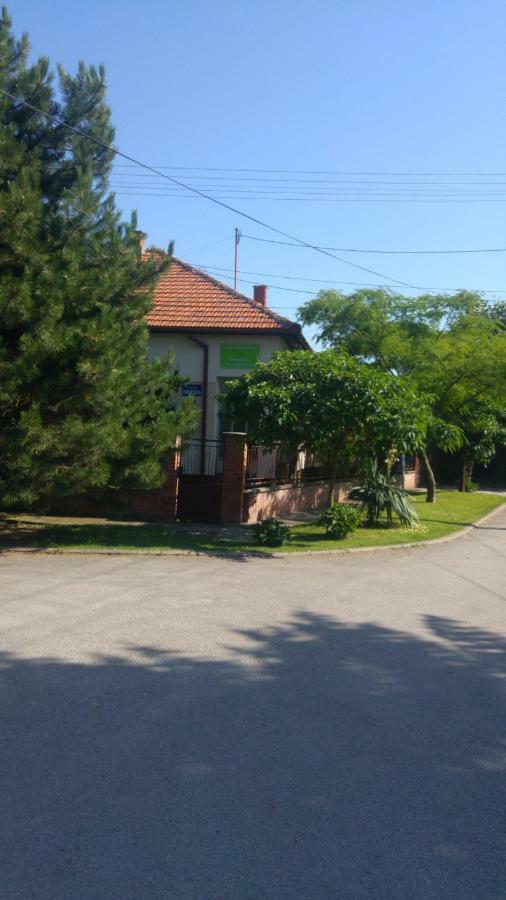 Green Apartment Нови Сад Екстериор снимка